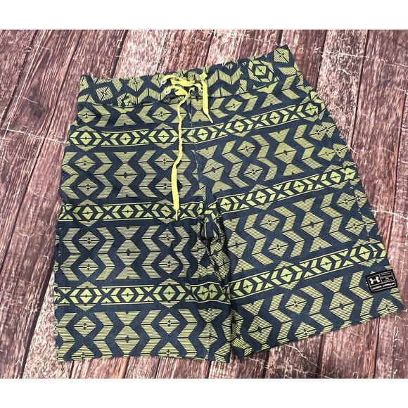 Under Armour Mens Swim Trunks Heatgear Loose Unlined Yellow Blue Pattern Size 32 - Picture 1 of 9